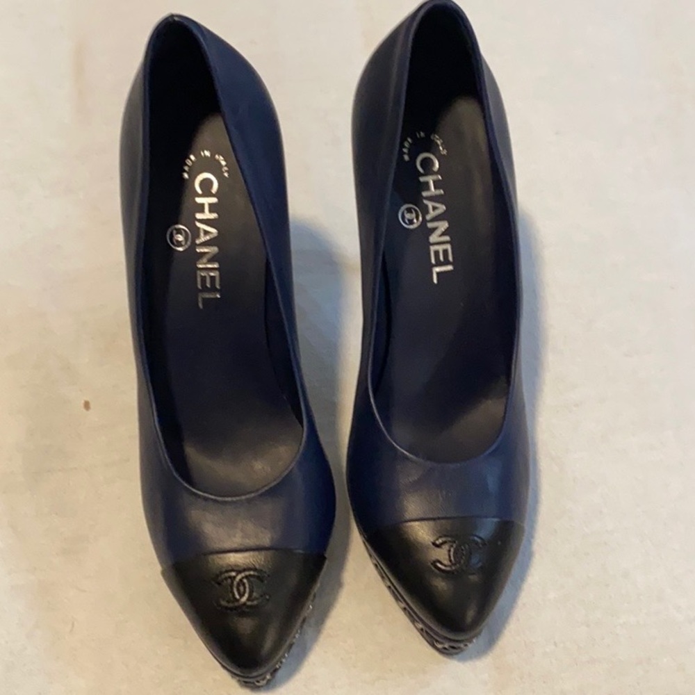 Channel heels used 3 times